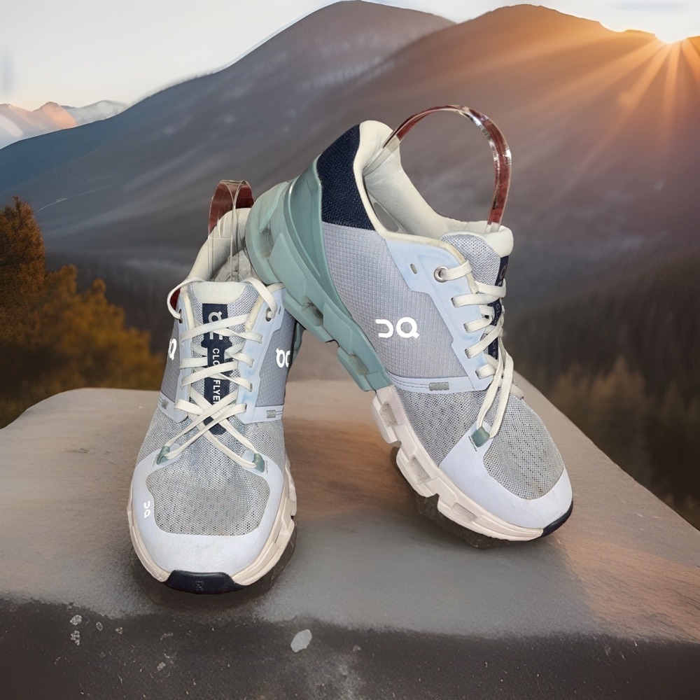 On Cloudflyer Helion Cobble Blue Grey Running Shoes‎ 71.98668 Women Sz 10 READ